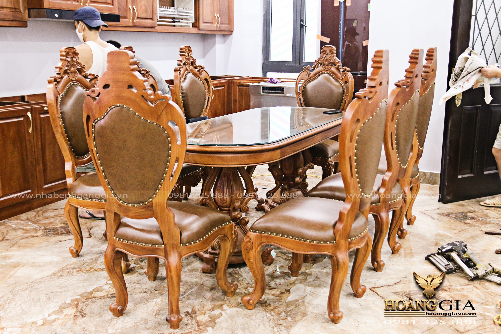 Bộ bàn ăn tân cổ điển 8 ghế đầy tinh tế