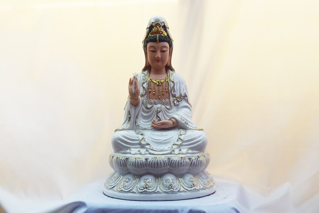 Phòng ngủ kiêng không bài trí tượng thần, Phật