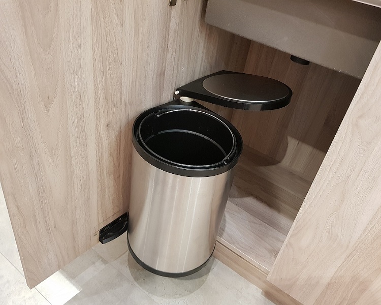 Tính toán kích thước khoang chứa tủ bếp cho thùng rác thông minh tủ bếp