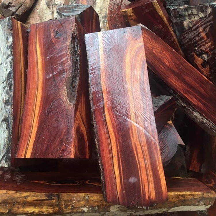 Tìm hiểu gỗ cẩm lai là gì? Có mấy loại? Cách nhận biết?